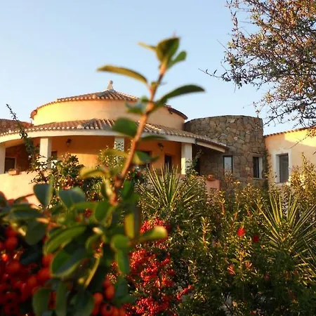 Maria Caderina Village Hotel 4*