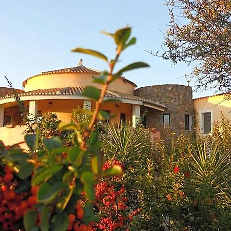 מלון Maria Caderina Village פוסאדה