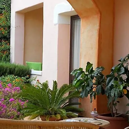מלון Maria Caderina Village פוסאדה